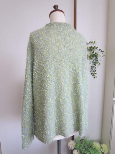 身頃に袖ぐりのないドロップショルダー