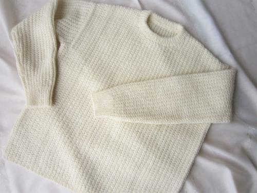 平置き　袖つけは直線です。