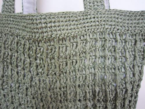 長編の引き上げ編みでかごバッグ風にしました。